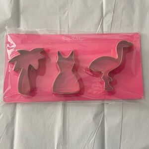 NWT Lilly Pulitzer Pink Cookie Cutter Set